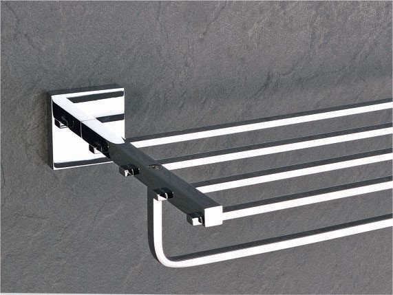 Walter by Decor Brass Bath