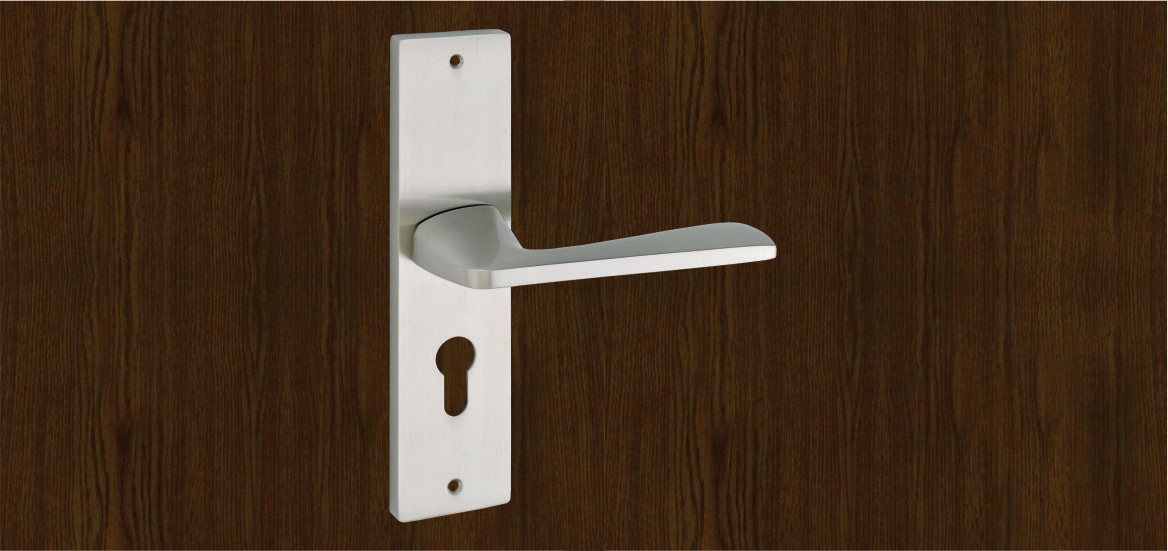 Kaju by Decor Brass Pull Plate